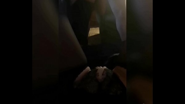 गरम MJM. पती पत्नीसमोर मैत्रिणीला चोदतो. बायकोची मांजर ओली होते, तिच्या घाणेरड्या कल्पना मनाला चटका लावतात